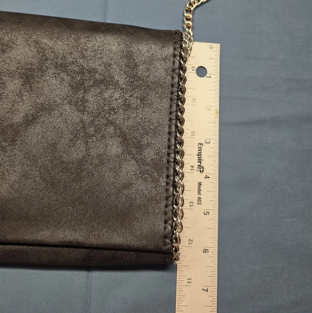 Chelsea28 Black Chain-Trim Clutch‎